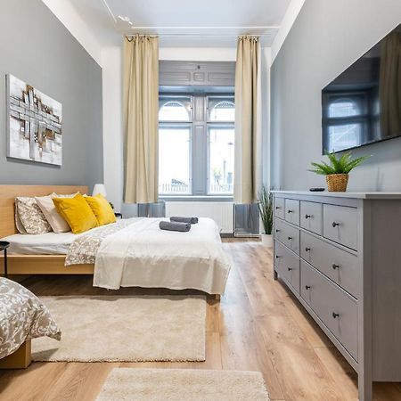 Deluxe Kazincy Apartment In The Heart Of Budapest Ngoại thất bức ảnh