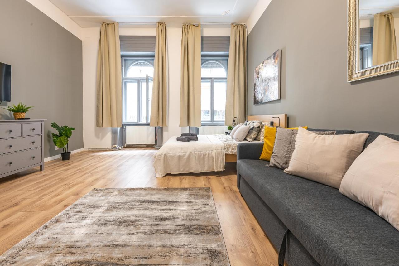 Deluxe Kazincy Apartment In The Heart Of Budapest Ngoại thất bức ảnh