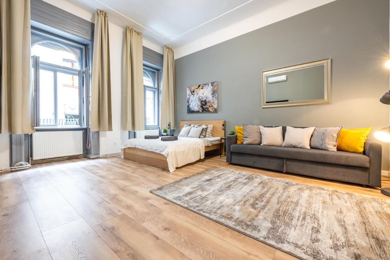 Deluxe Kazincy Apartment In The Heart Of Budapest Ngoại thất bức ảnh